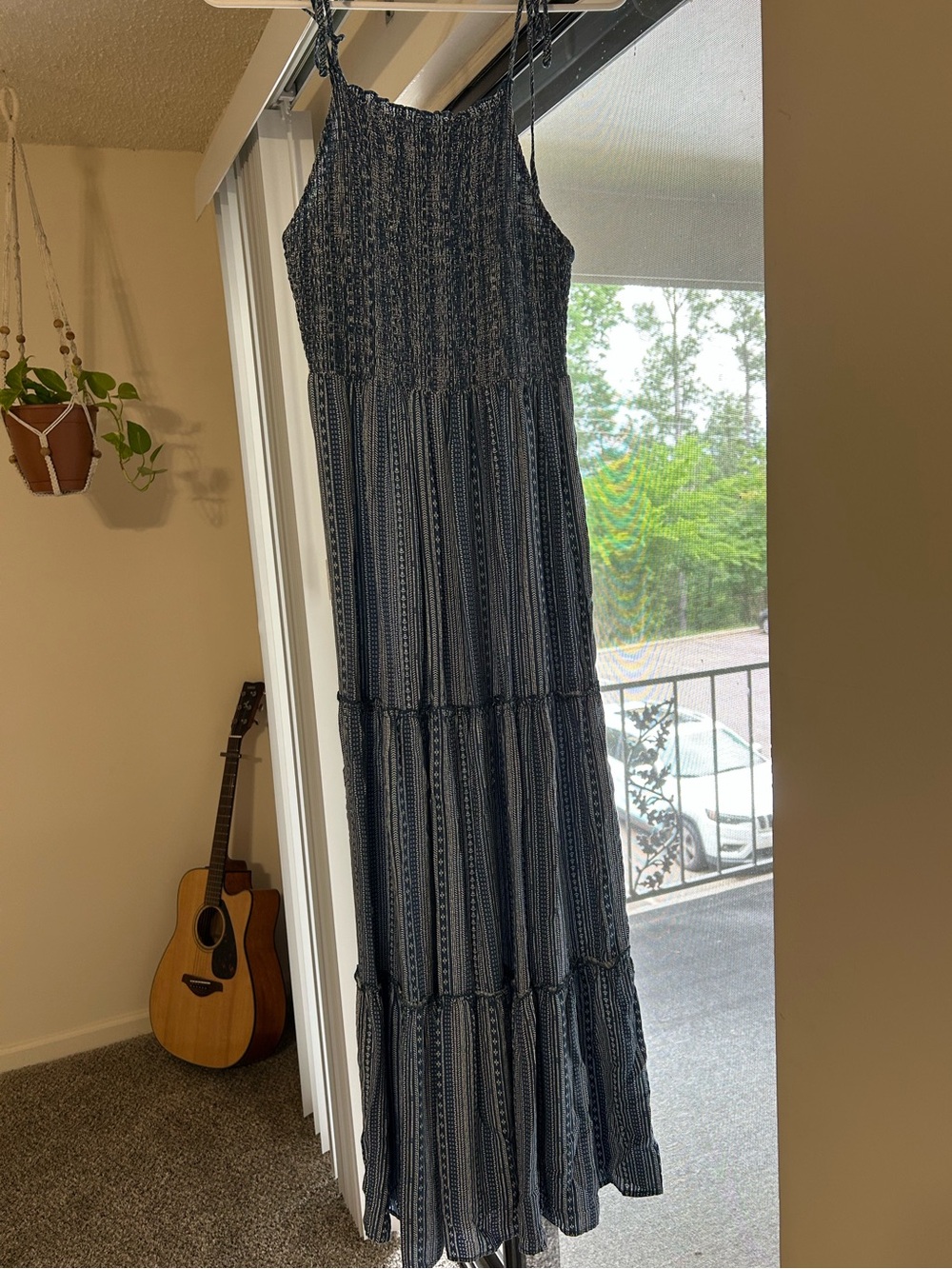 Women’s Blue Patterned Smocked Maxi Dress